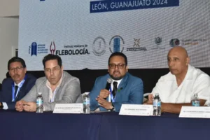Mesa Directiva AMFYL Congreso Flebología Mexico Amfyl IMF Dr. fernando vega rasgado y dr. soto rodríguez